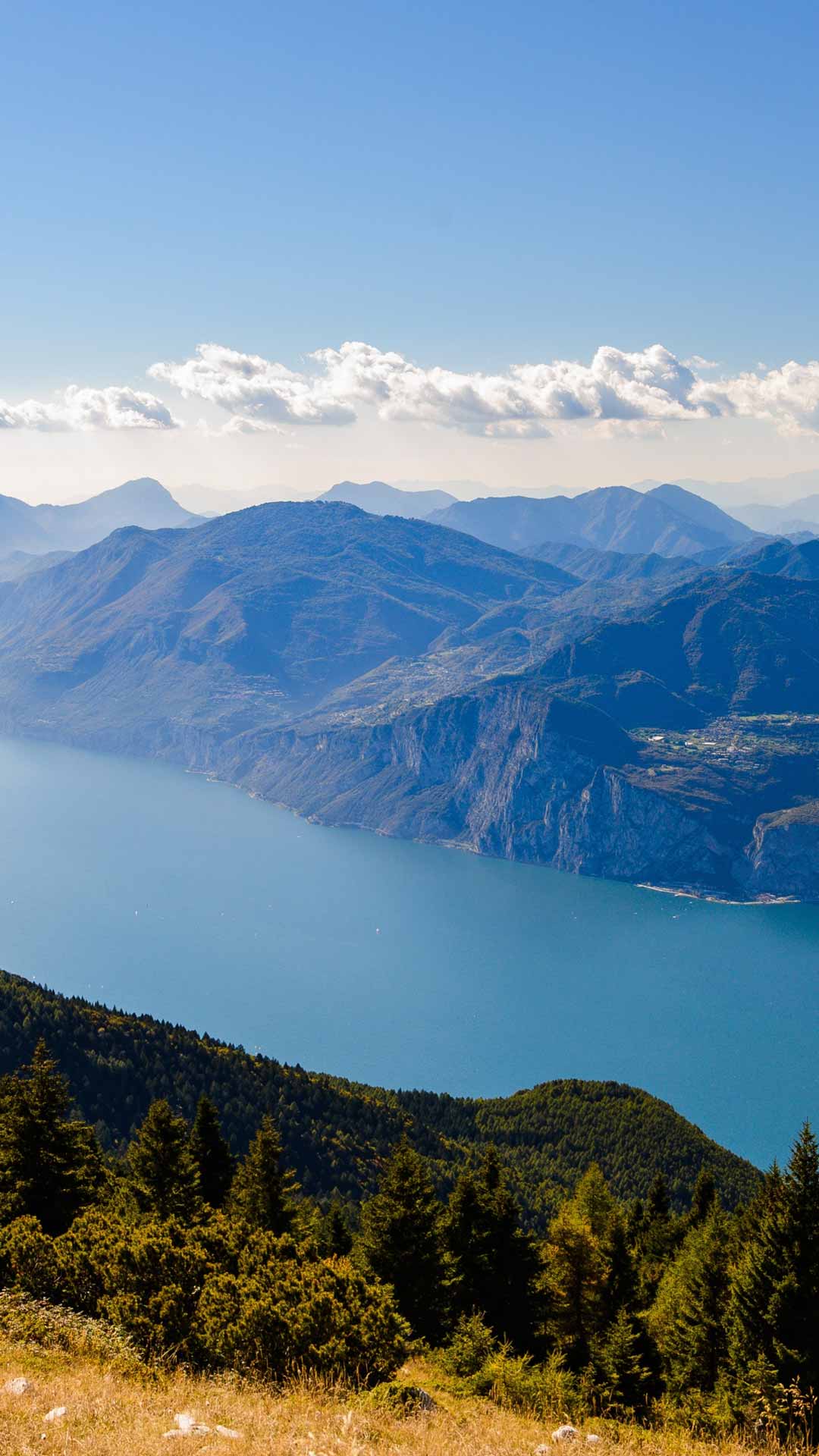 意大利，阿尔卑斯山，加尔达湖