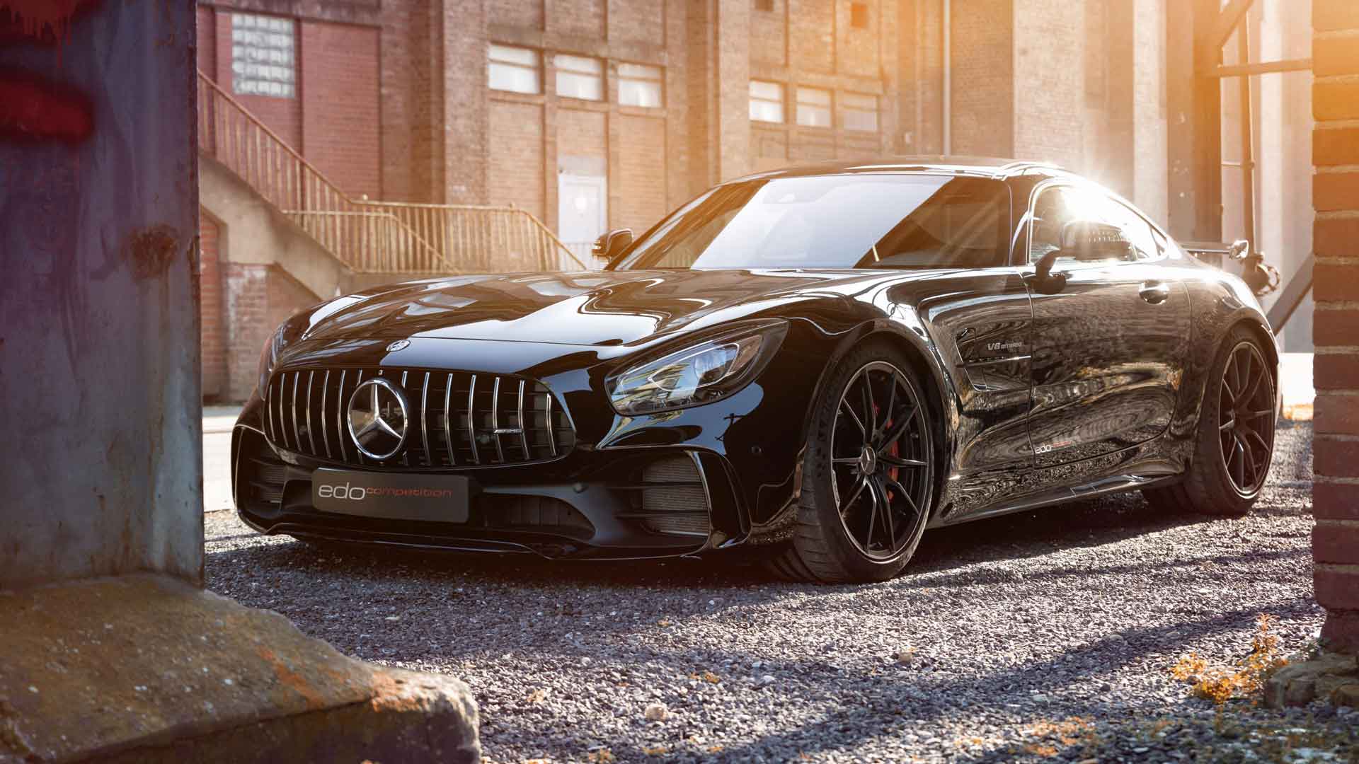 梅赛德斯-AMG GT R