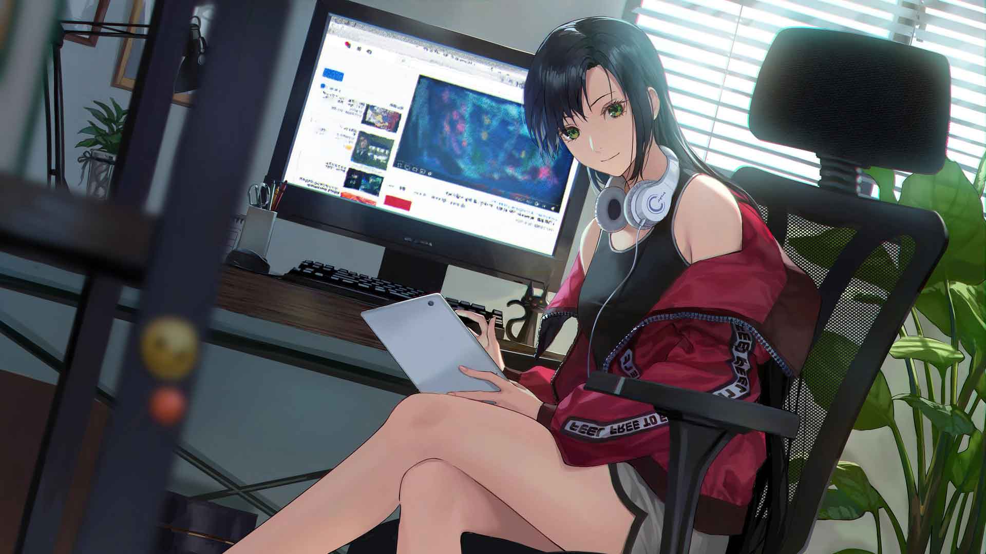 动漫女孩与电脑