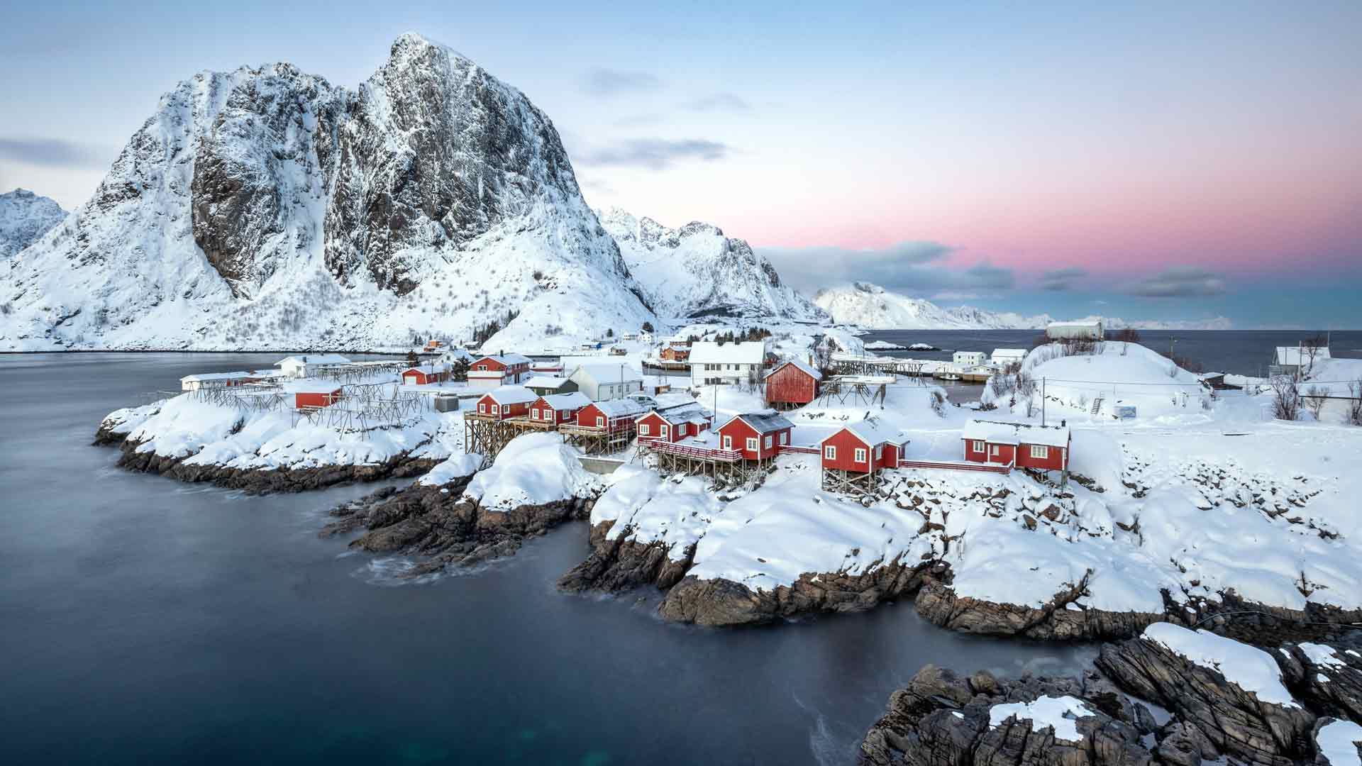 渔村山冬季挪威北欧