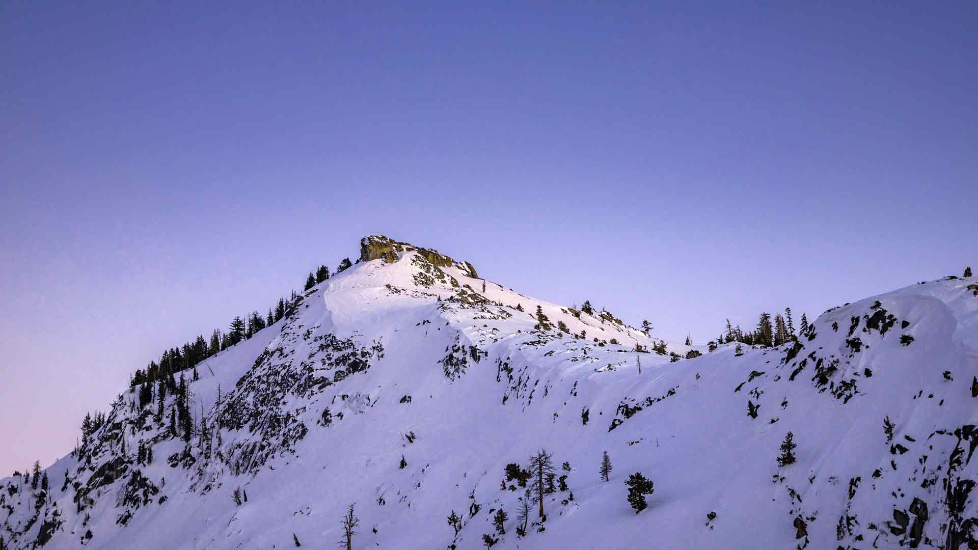 晨曦雪山山峰风景 5K