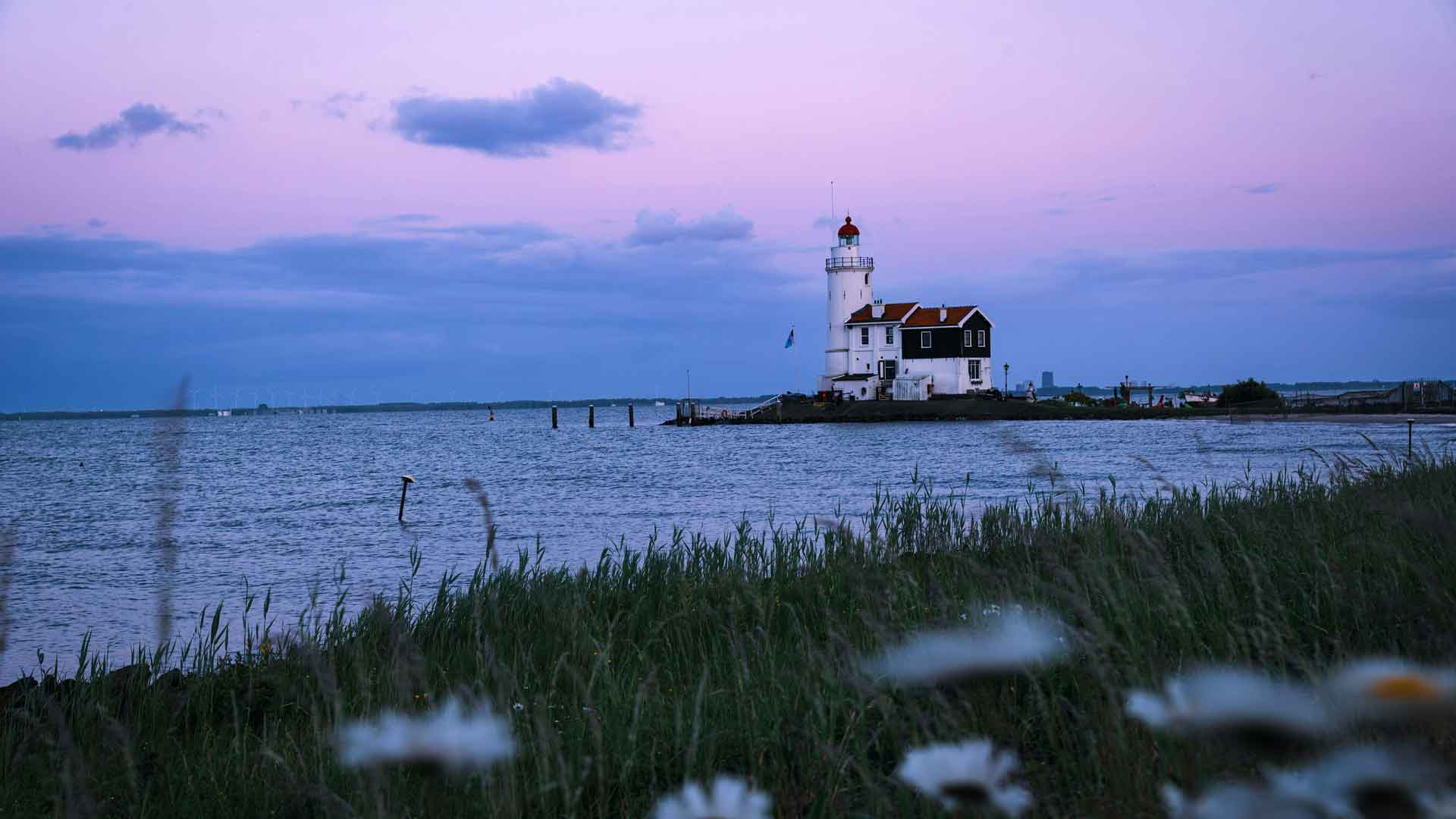 海岸码头灯塔黄昏马肯荷兰