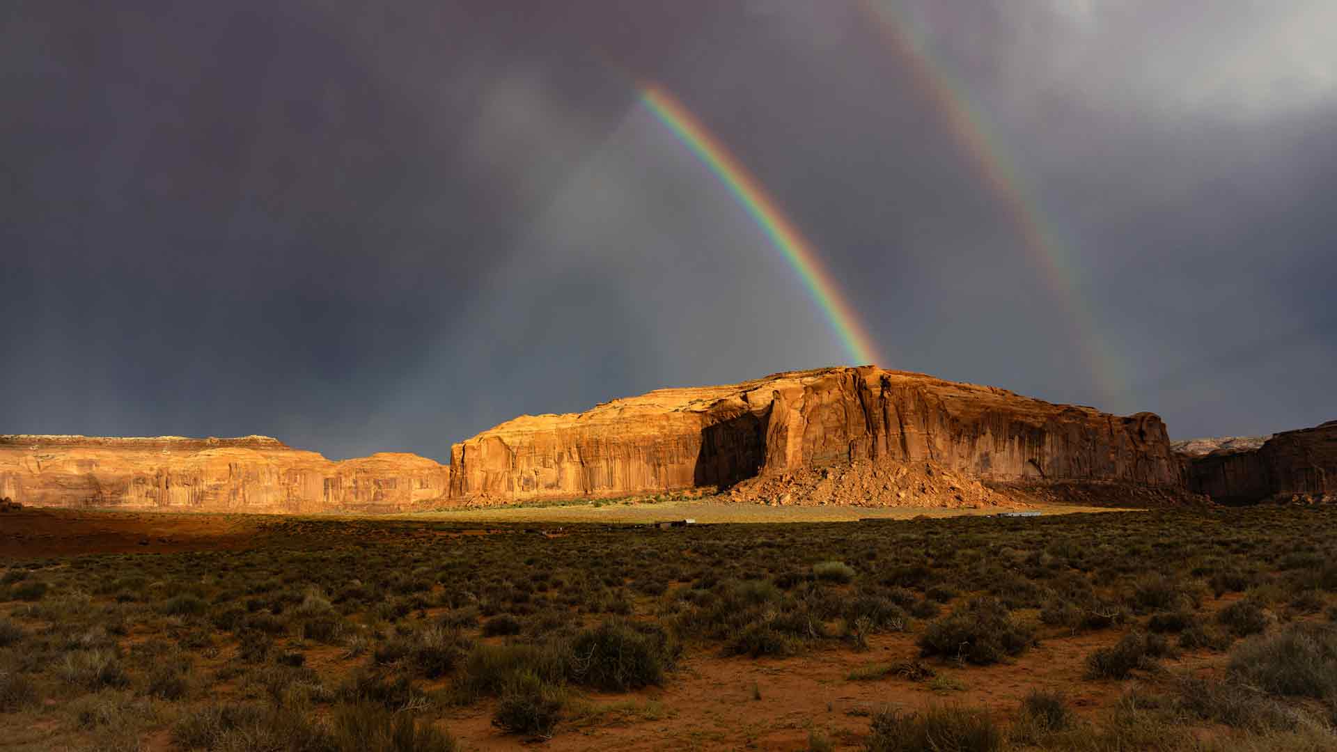 美国犹他州纪念碑谷彩虹风景峡谷