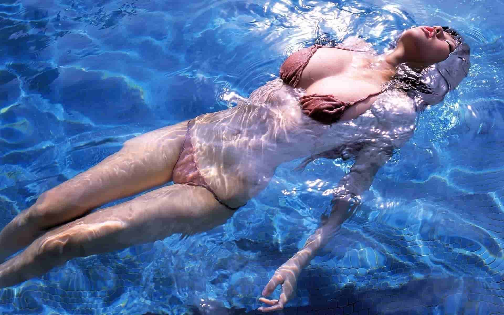 游泳 比基尼美女